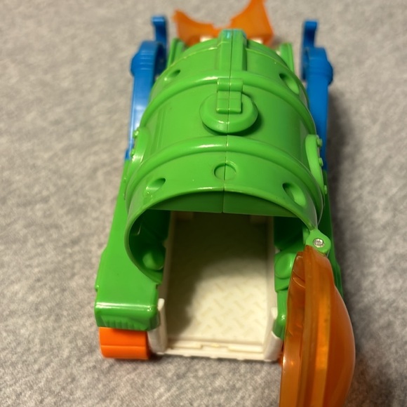 Spin Master Paw Patrol Rocky Transforming Sea Patrol Scuba Recycle Green Vehicle - Picture 3 of 8